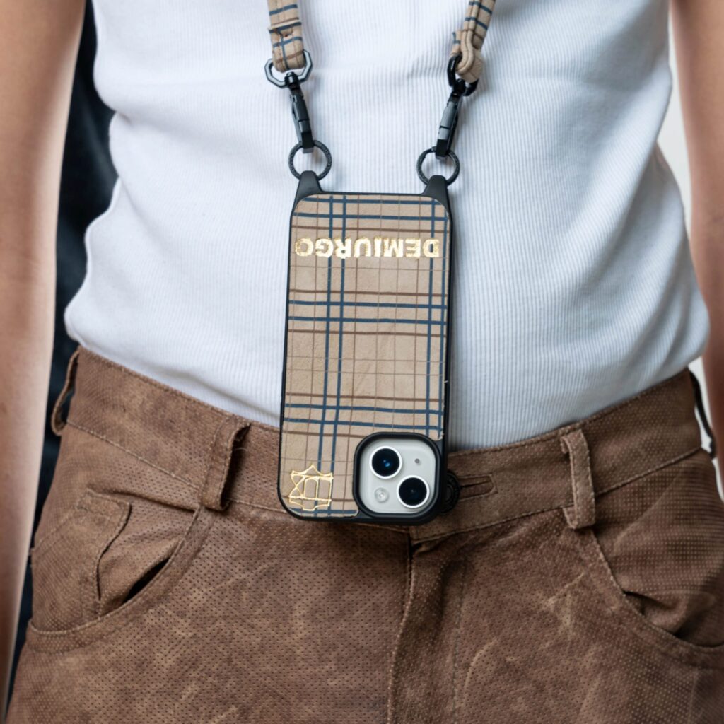 iPhone 14 Series - Leather Tartan Cover - immagine 5
